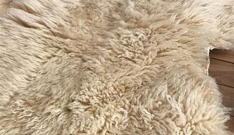 Generic Tapis en peau de mouton imitation laine Faux