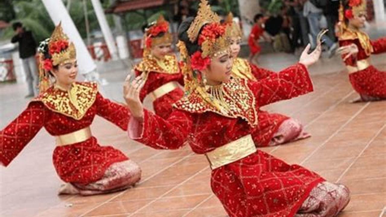 Referensi Tari Khas Sumatera Barat: Mengenal Tari Budaya Minangkabau