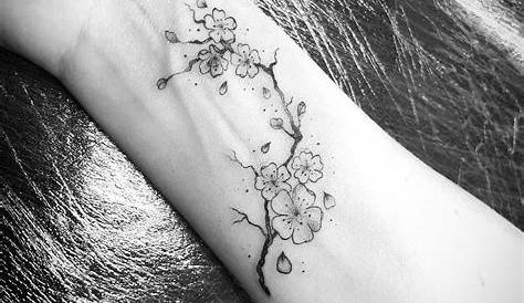 Tatouage Fleur De Cerisier Noir Et Blanc Bracelet Feminin