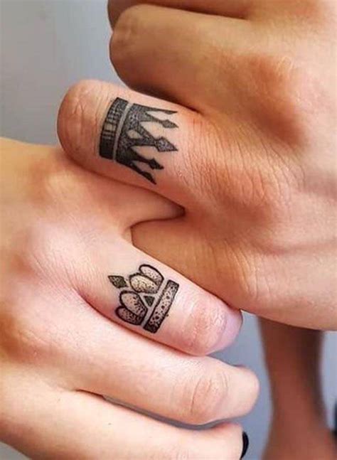 Resultado de imagen para tattoos en el dedos Ring finger