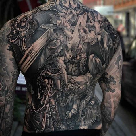 tatuajes grandes en la espalda