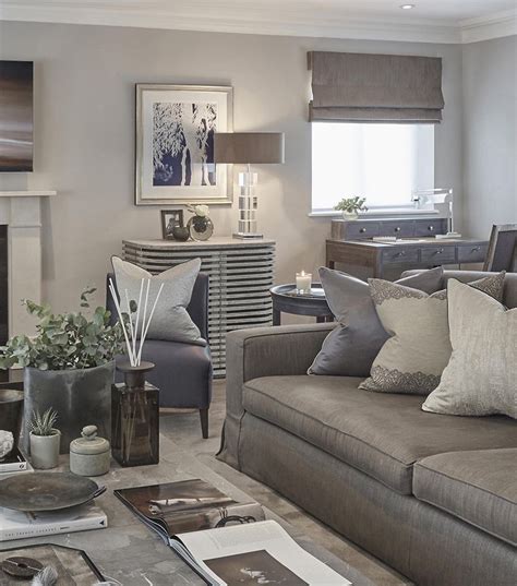 25+ wonderfully chic taupe living room decorating ideas