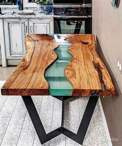 tavolo legno con resina epossidica