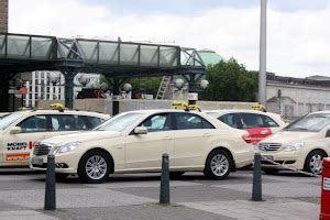 taxi from hamburg airport to city centre