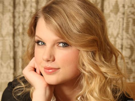 Taylor Swift Adalah Contoh Penyanyi Dari Jenis Musik Yang Menginspirasi Di Tahun 2023