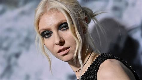 Taylor Momsen Tampon String Leaks Nudes #bb0
