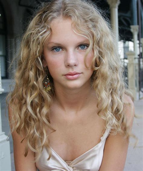 taylor swift age in 2005