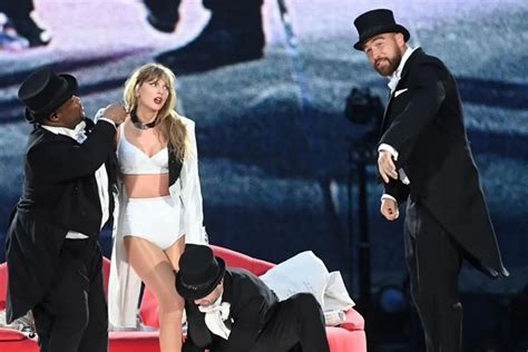 taylor swift and kelce kc chiefs