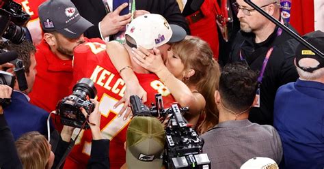 taylor swift and travis kelce getting married
