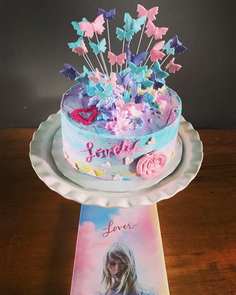 taylor swift inspired birthday cakes