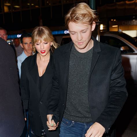 taylor swift joe alwyn marriage