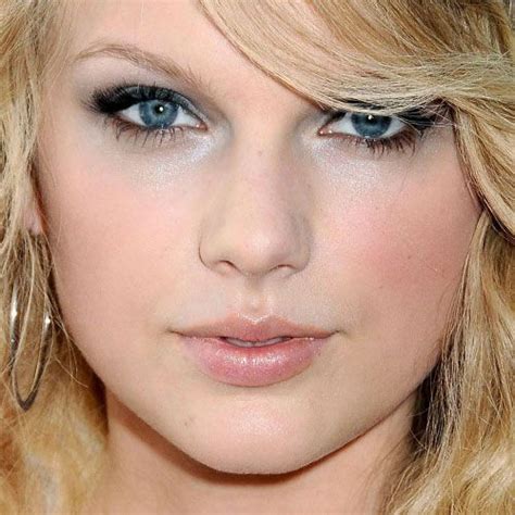 Taylor Swift Makeup Silver