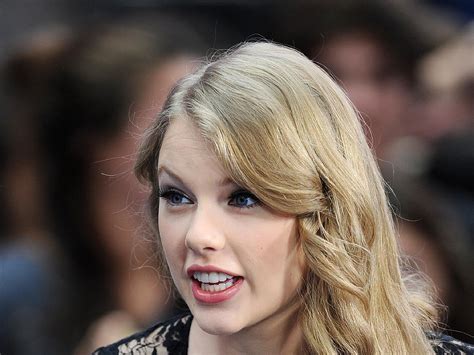 taylor swift takes music off spotify