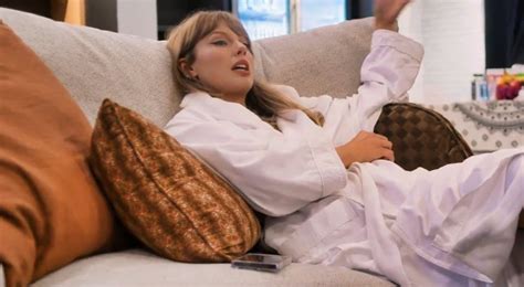 taylor swift travis kelce(00)