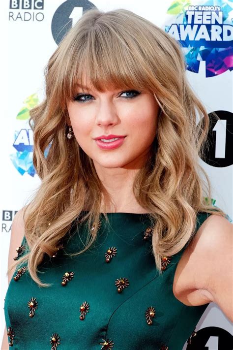 Taylor Swift Wig: Ultimate Style Transformation?