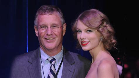 taylor swifts dad