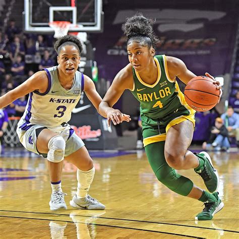 Tea Cooper Plays For