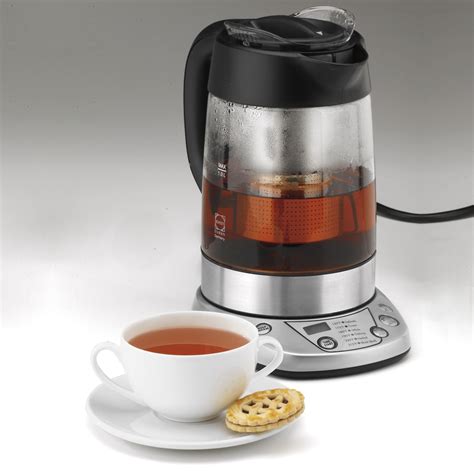 tea kettle and steeper