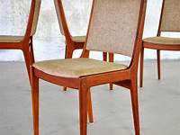 SELECT MODERN Set of 4 Danish Modern Teak Dining Chairs