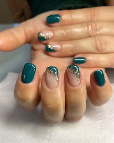 Teal Coloured Nails