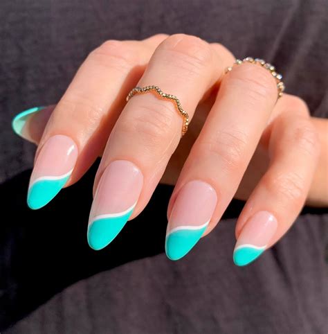 Teal Round Acrylic Nails
