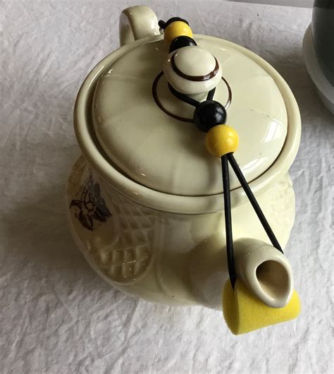 Teapot Lid Holder