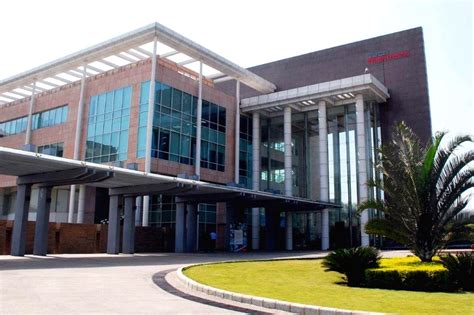 tech mahindra headquarters address