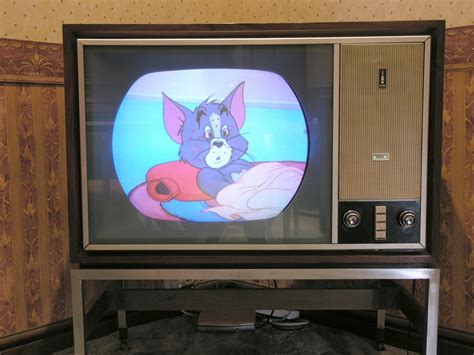 Tvc3 Philips (1er téléviseur couleur de 1967) YouTube
