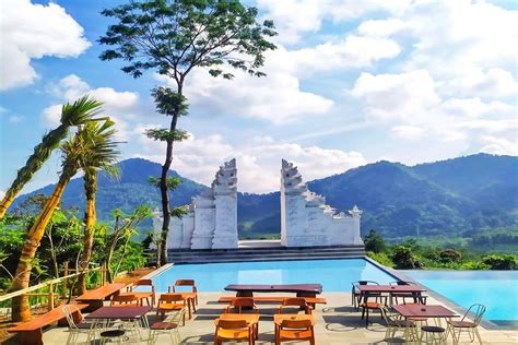 tempat makan enak di sentul