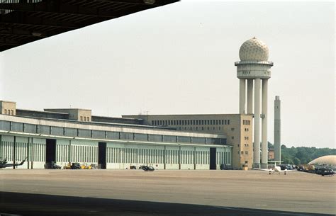 tempelhof flughafen jobs