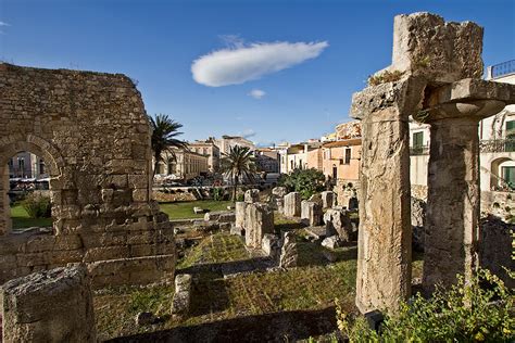 temple of apollo sicily