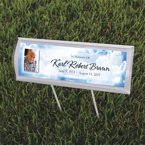 Ethical Temporary Grave Markers: Lasting Tributes