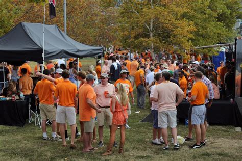 Tennessee Volunteers Football Fans Tailgating
