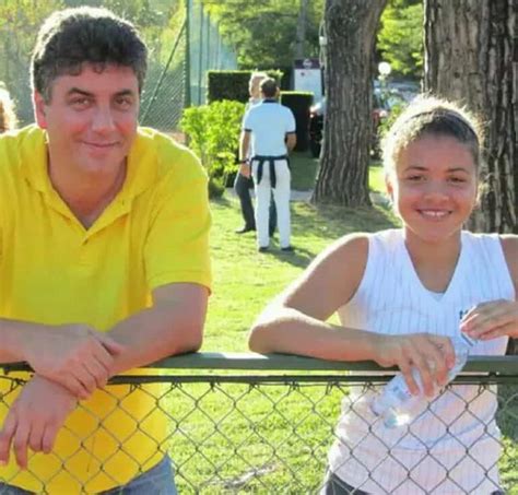tennis player paolini parents