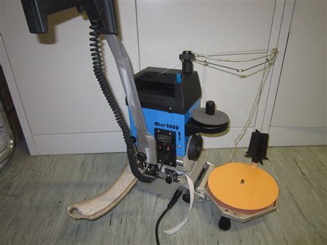 Teppich Kettelmaschine Miniket mit Kettelgarn im Koffer und