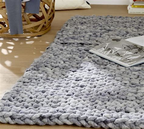 Perser Teppich 227 x 180 cm groß rot Wolle dick Indien echt gut in