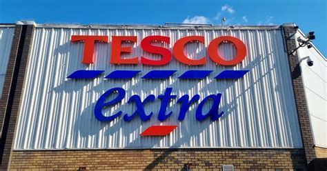 tesco supermarket opening times today