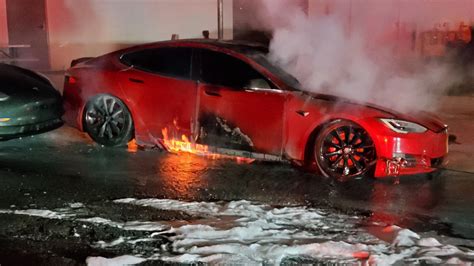 tesla car caught on fire