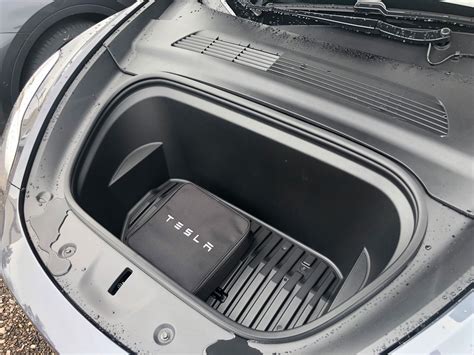 tesla model y power trunk