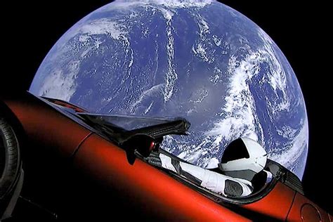 Cool Tesla Roadster Orbiting Sun 2023