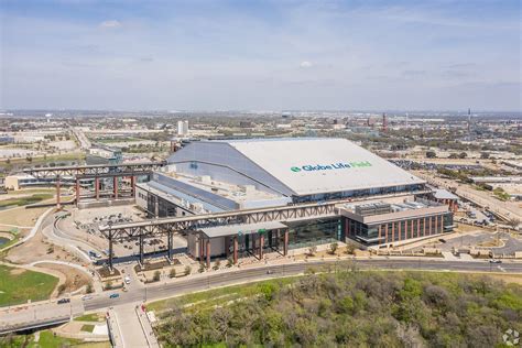 texas rangers new stadium roof