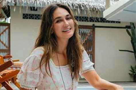 tgl lahir luna maya