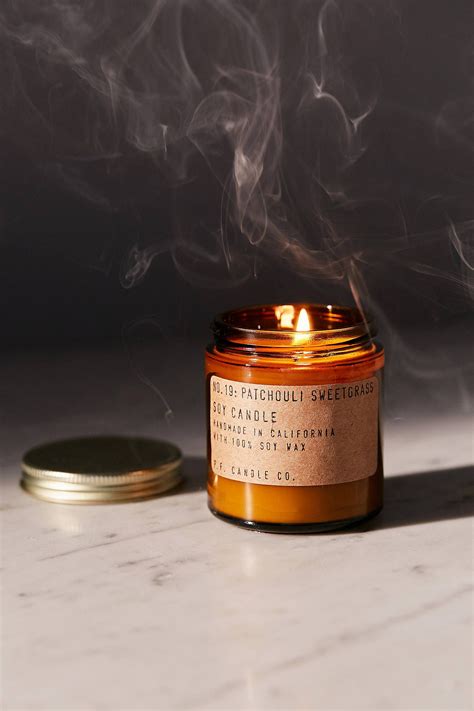 The Best Candle Scents You Should Have In Your Bathroom