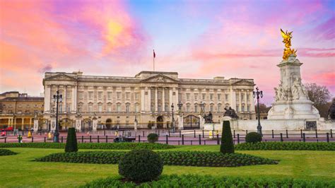 Quarantine Captures Buckingham Palace The Ground Truth