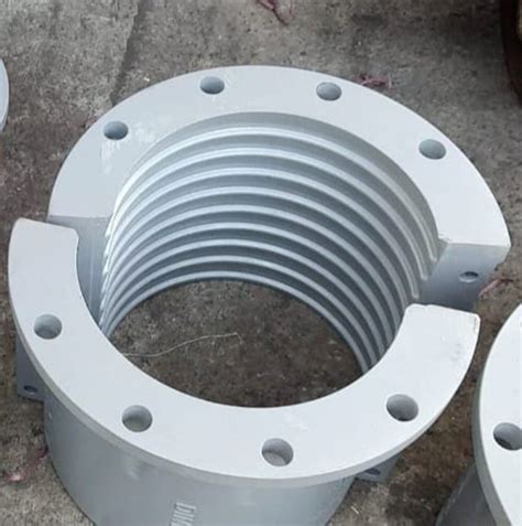 Jackie Loves Naked: From Bold Exposition to Stunning Vibes—An Unscripted Masterpiece!