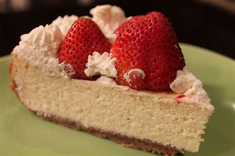 The Cheesecake Factory Low Carb Cheesecake With Strawberries