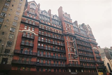 the chelsea hotel nyc closed