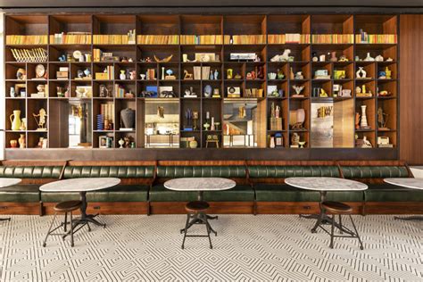 the clock 22 vanderbilt