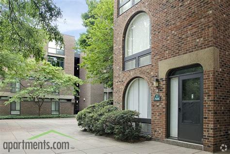 Discover the Hidden Gem of The Commons of McLean: Uncovering its Charm and Character