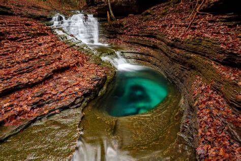 "Devil's Bathtub, Southwest Virginia [1920X1200]" by Youwonme in
